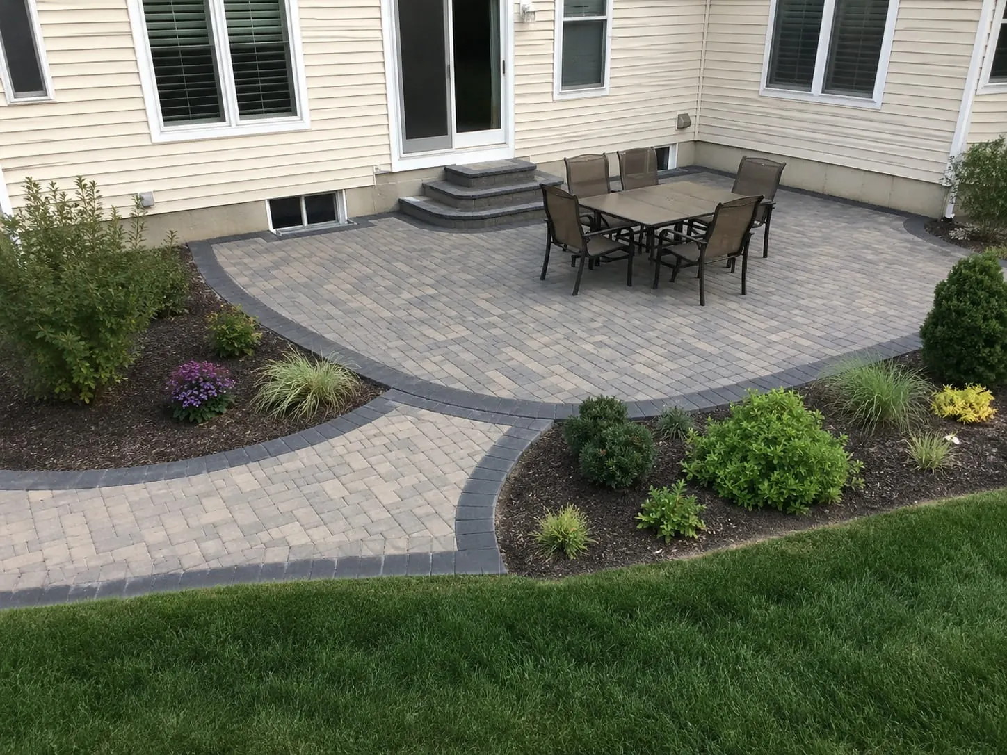 Auckland concrete patio contractors at work