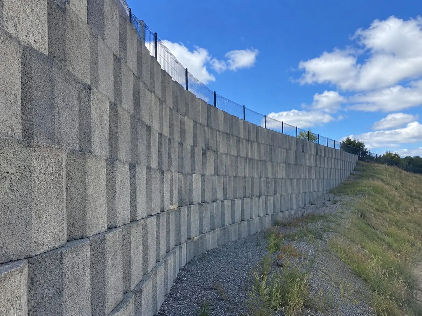 Segmental block retaining wall built near Auckland CBD